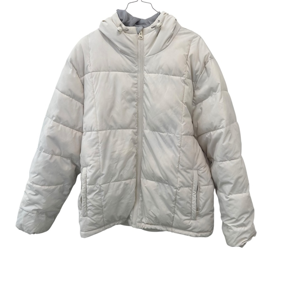 Women’s White Puffer Jacket
